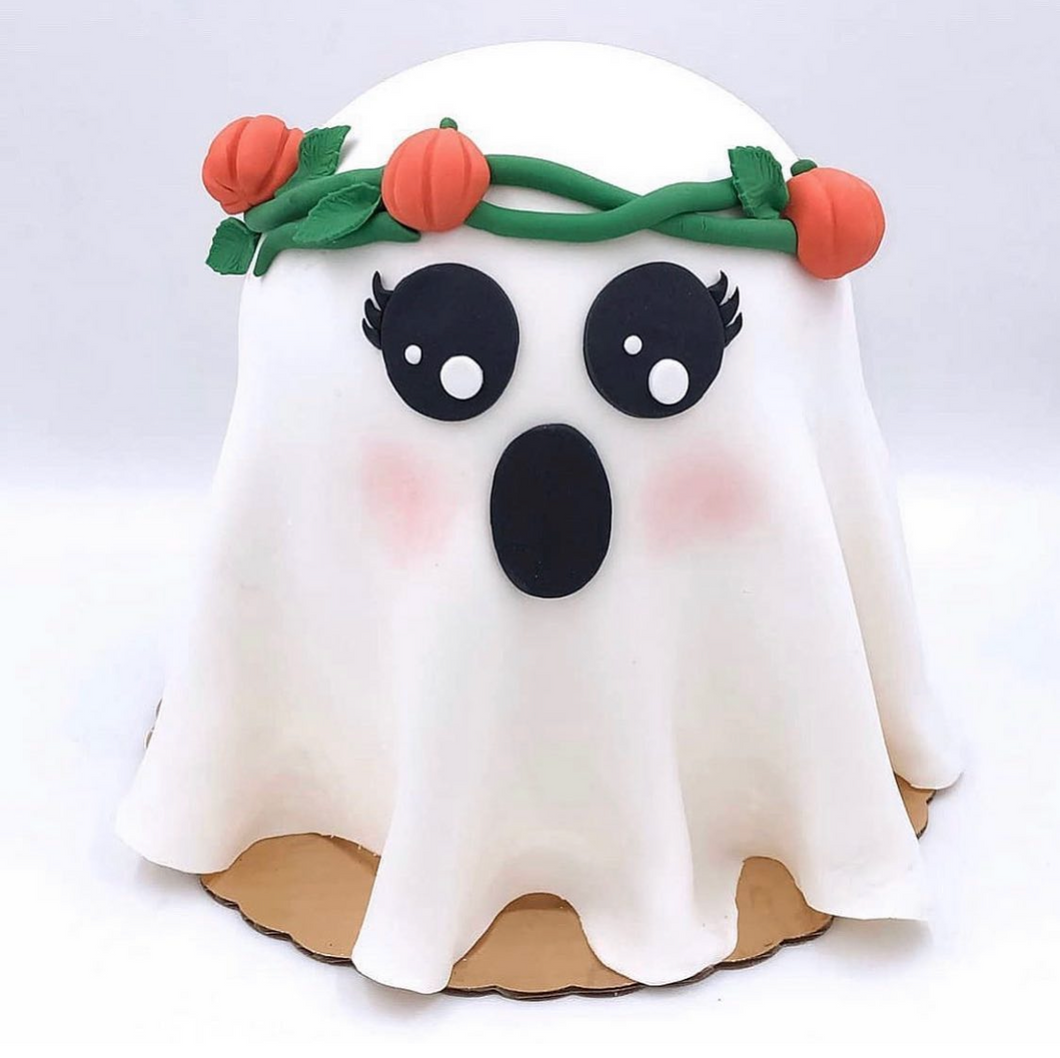 Sculpted Ghost Cake