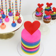 Cargar imagen en el visor de la galería, Love is Love Cupcakes

