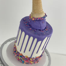 Cargar imagen en el visor de la galería, Melted Ice cream Cake
